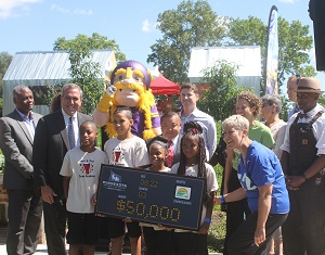 H.B. Fuller volunteers for Frogtown Farm as part of the Legacy Fund 52 Weeks of Giving Campaign. 