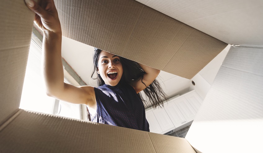 Opening an e-commerce package.