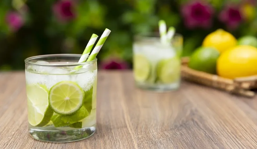 Paper Straws in Beverage