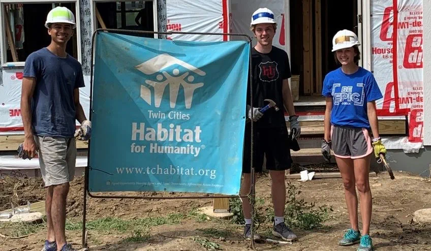 2020 interns working with Habit for Humanity